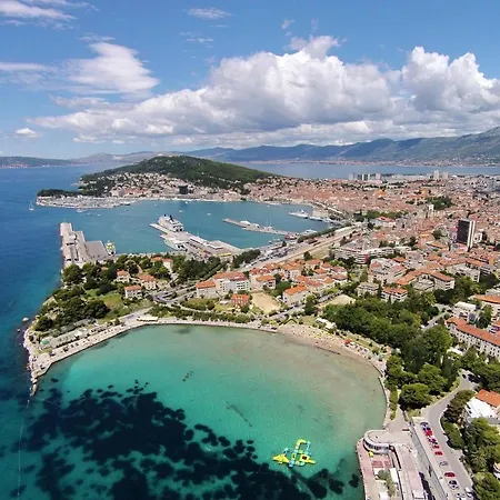 Apartman With A Parking Space - 11072 *